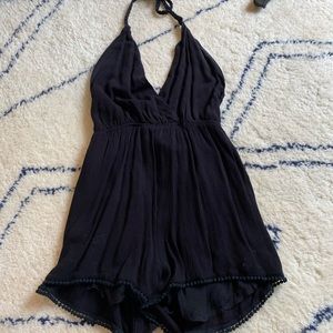 Backless black romper